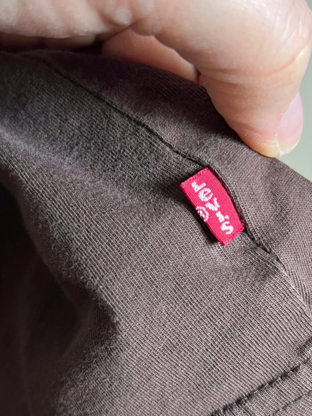 Levi’s Graphic T-Shirt Brown Y2K Minimal Streetwear